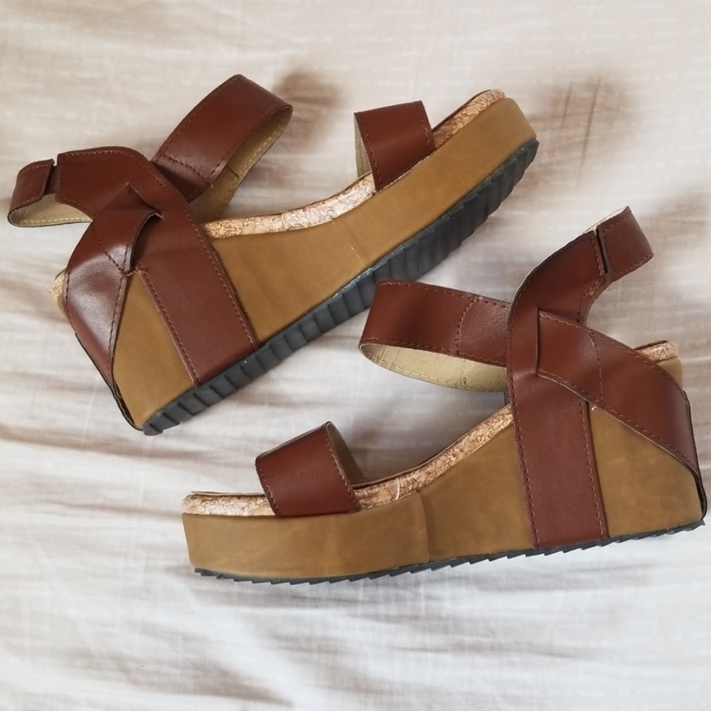Like new Brown wedges